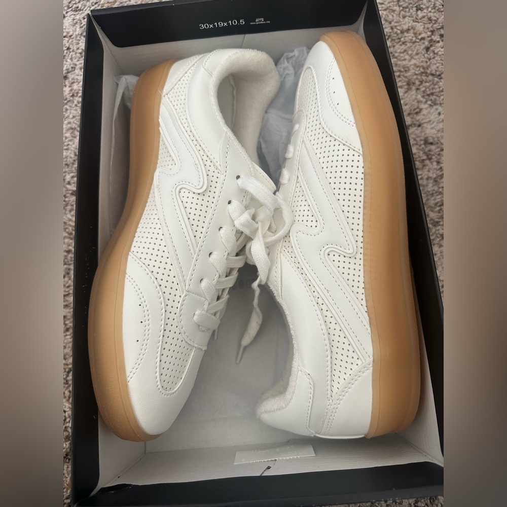 Madden Girl White Paris perforated  Sneakers with Gum Sole 8.5 women’s trending